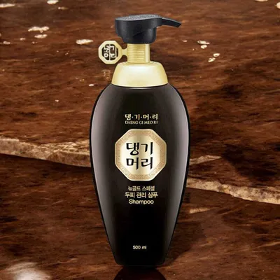 Obrázek produktu pro Daeng Gi Meo Ri - New Gold Special Shampoo - Posilující šampon pro mastné vlasy - 500 ml