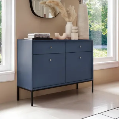 Productafbeelding van Kommode BARI K2D2SZ, blauw met gouden handgrepen, op een zwart metalen frame. Kast, dressoir