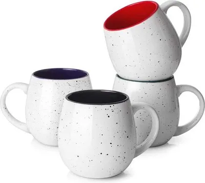 Zdjęcie produktu dla Zestaw 4 dużych ceramicznych kubków do kawy – pojemność 620 ml, z wygodnymi uchwytami – idealne do mleka, herbaty i gorących napojów – doskonałe na uroczystości i jako prezent