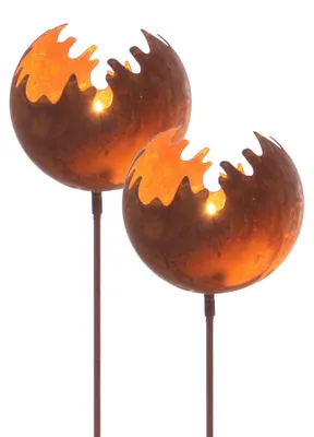 Produktbild von 3.07 2er Deko Stecker Feuerball im Rost Design - ca. Ø 15 cm x 98 cm - 2er Set (groß)