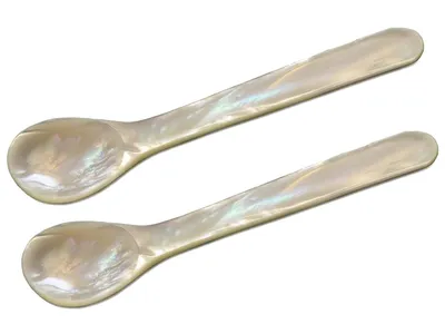 Image de Lot de 2 cuillères en nacre (cuillères à caviar et à œufs), fabrication artisanale, bords arrondis, L 12 cm, dans une boîte