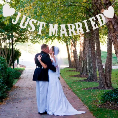 Just Married Girlande, Hochzeitsdeko, Weiß, 5 m, 12 Wimpel