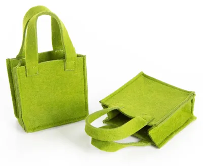 Produktbild von 5 kleine Geschenktaschen Filz 10 x 10 cm grün Geschenk