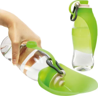 Produktbild von 0,6 Liter - Hunde Wasserflasche mit Silikon - Trinkblatt - Wassernapf für unterwegs