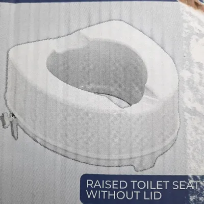 Produktbild von Identitäten Toilettenerhöhung Ibiza Bequeme anatomische Form Schnelle Befestigung Einfach praktisch
