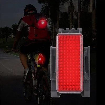 Obrázok produktu pre Zadné svetlo na bicykel, nabíjanie cez USB, vysoký svetelný výkon, bezpečnostný doplnok, ideálne pre cyklistov, vysoká viditeľnosť, ideálne pre rôzne situácie, dobrá voľba, ideálne pre milovníkov outdooru, červené.