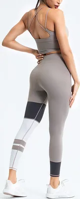 Produktbild von Sport-Set mit dreifarbigem Tank-Top, grau L