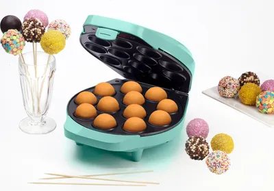 Zdjęcie produktu dla Wypiekacz do ciastek Bestron w stylu retro, w zestawie z maselniczką, widelczykiem i 12 patyczkami do ciastek, 700 W, kolor: miętowy