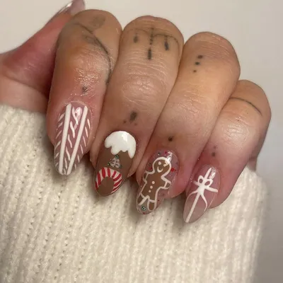 Produktbild von Künstliche Nägel Mandel Nude Pink Französisch 24 Stück Acryl Weihnachtsmotive