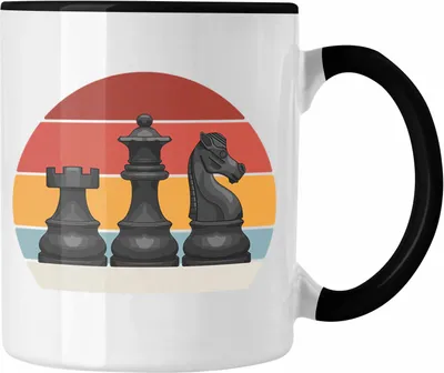 Produktbild von Trendation - Schach Geschenk Schachspieler Geschenkidee Tasse mit Schachfiguren Grafik Kaffeetasse Lustig (Schwarz)