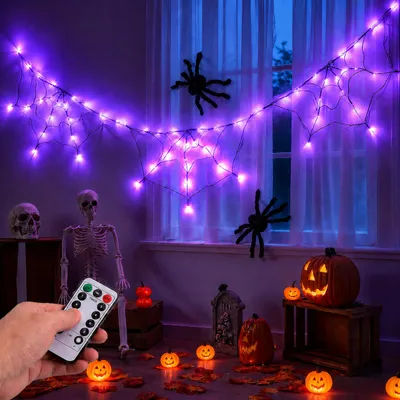 Produktbild von LED Lichterkette Halloween Deko 180cm Spinnennetz Lila 8 Modi mit 30cm Spinne & Fernbedienung, 60 LEDs, KI-generiertes Bild