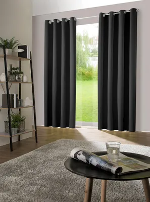 Produktbild von heimtexland ® 1 Paar Verdunklungsgardinen Thermovorhänge Ösenschal  Typ139 Schwarz HxB 245 x 135 cm
