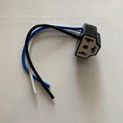 Produktbild von H4 Scheinwerfer Stecker schwarz Keramik