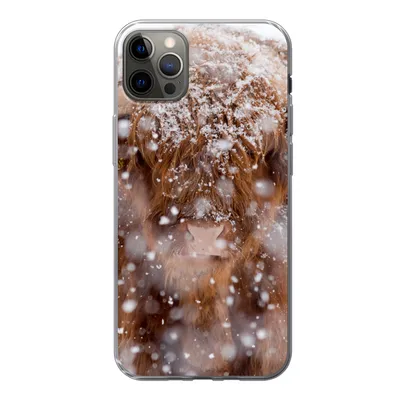 Produktbild von MuchoWow® Handyhülle Schutzhülle Hülle für iPhone 12 Pro Max Schottischer Highlander - Hörner - Schnee Silikon Softcase Handy Hülle - Hartschale