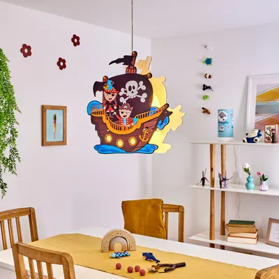 Produktbild von Roncolongo »Roncolongo« bunte Hängelampe mit Piraten-Motiv aus Holz/Metall