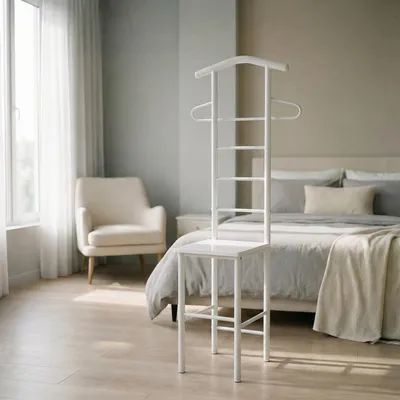 Produktbild von Herrendiener JIVO aus Metall, weiß - Stummer Diener mit Ablage und Hosenbügel, Praktischer Kleiderständer, Kleiderbutler, Garderobe