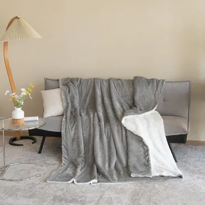 Zdjęcie produktu dla Unyqoos® Miękki koc polarowy z warstwą Sherpa – Dwustronny koc z flaneli i polaru, 150 x 200 cm, kolor szary, idealny do sofy i łóżka