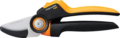 A Fiskars X-series Amboss-Gartenschere L P941 pruning shear is shown against a white background.