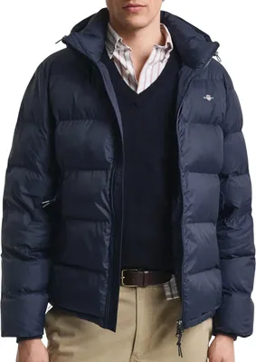 Produktbild von Gant Winterjacke einfarbig dunkelblau wasserabweisend