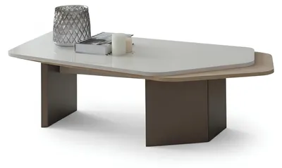 Image de Ensemble salon : canapé, meuble bas, table basse. Style moderne, couleur blanche