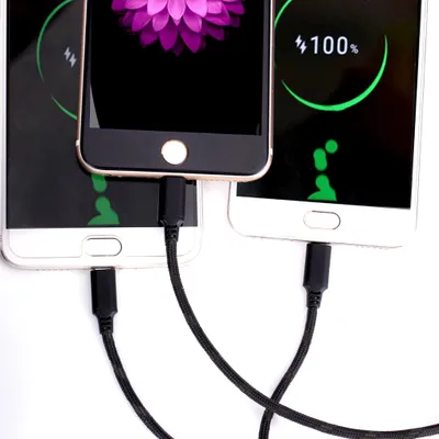 Immagine prodotto di Cyoo 3in1 Cavo di ricarica USB + cavo dati