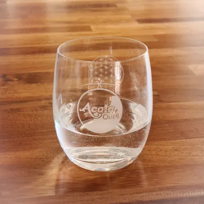 Produktbild von Acala Glas Arlando 300 ml mit Gravur Blume des Lebens