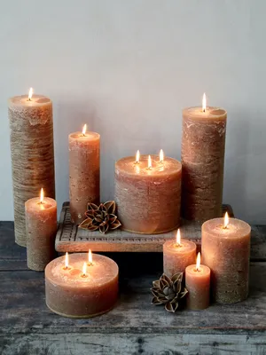 Produktbild von Stumpenkerze Walnuss diverse Größen dicke Kerze Adventskranz, Variante:Ø 7 cm. H 10 cm