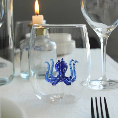 Produktbild von Winkee - Handgemachtes Oktopus Glas | Kristall-Trinkglas | Dessertglas mit Glas-Krake | Hochwertige Gläser für alle Anlässe | Geschenk für Geburtstag, Hochzeit, Jubiläum | Hochwertig