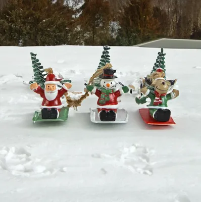 Produktbild von Weihnachtlicher Christbaumschmuck – Fröhliche Figuren auf dem Schlitten