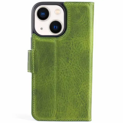Produktbild von Wachikopa Lederhülle kompatibel mit iPhone 13 mit Kartenfach