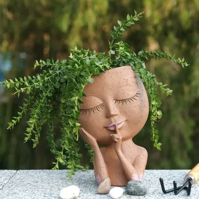 Image de Pot de fleurs robuste en résine de haute qualité, idéal pour une utilisation intérieure et extérieure