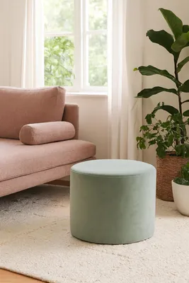 Produktbild von Mintgrüner Runder Samt‑Pouf 60×45 cm – Sitzhocker / Fußhocker, KI-generiertes Bild