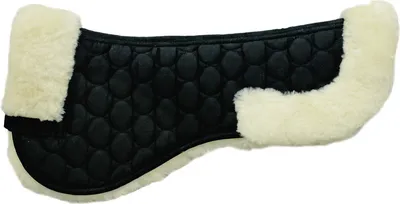 Produktbild von Euroriding Sattelunterlage australisches Lammfell Lammfellpad Pad L 61X55 CM