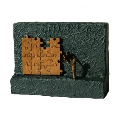 Produktbild von Bronzeskulptur mit schwarzem Steingusssockel - Seinen Teil beitragen