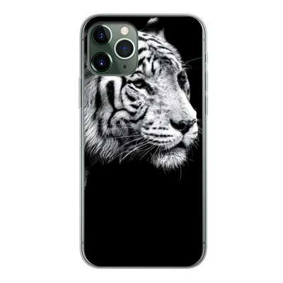 Produktbild von MuchoWow® Handyhülle Schutzhülle Hülle für iPhone 11 Pro Studioaufnahme eines weißen Tigers auf schwarzem Hintergrund Silikon Softcase Handy Hülle - Handy