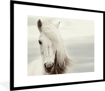 Produktbild von MuchoWow® Gerahmtes Poster Pferd - Strand - Mähne 80x60 cm - Poster mit Schwarzem Bilderrahmen Wandposter Rahmen Foto Bilder - Schlafzimmer-Dekorationen - Fotoposter