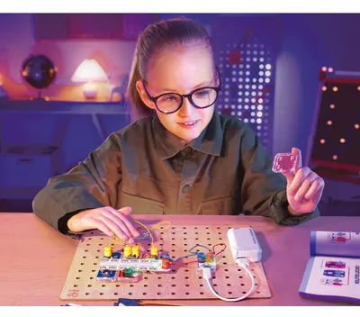 Produktbild von Hape Elektronikspielzeug LabBox Circuit Explorer Pro für Kinder