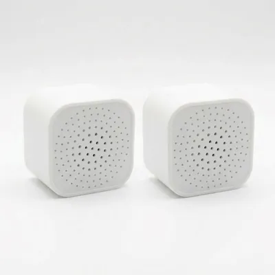 Immagine prodotto di Set da 2 mini deodoranti, 3,7 x 3,7 cm, con carbone attivo, adesivi, efficacia di circa 1 mese – Ideali per frigorifero, auto, armadi e scarpe