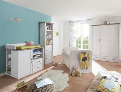 Produktbild von Babyzimmer Luca in Pinie Weiß und Trüffel 4 teilig mit Kinderbett Babybett mit Lattenrost - Kinderzimmer  komplett Set von Begabino