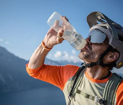 Zdjęcie produktu dla Quell Butelka na wodę Nomad Blue 700 ml