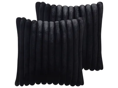 Produktbild von BELIANI Dekokissen 2er Set Schwarz aus Kunstfell 45 x 45 cm Quadratisch Flauschig Weich Deko Dekoration Wohnaccessoires für Wohnzimmer Schlafzimmer