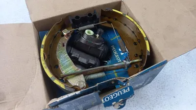 Immagine prodotto di Kit ganasce freno originale Peugeot, codice 42417H