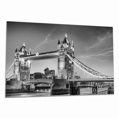 Produktbild von Wallario Herdabdeckplatte aus Glas, Größe 80 x 52 cm 1-teilig, Motiv Tower  Bridge  bei  Gewitter  in  schwarz-weiß