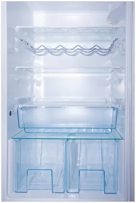 Produktbild von Wallario Premium Glasbild, freischwebende Optik, kräftige Farben, Größe 90 x 60 cm Motiv Leerer Kühlschrank - offene Leere ohne Inhalt