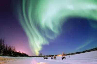 Obrázek produktu pro Polární záře Art Print Picture - Aurora Borealis Over The Snowy Landscape (120 x 180 cm)