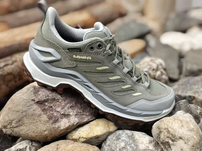 Produktbild von Lowa Innovo GTX® low Ws seegras/mint 39