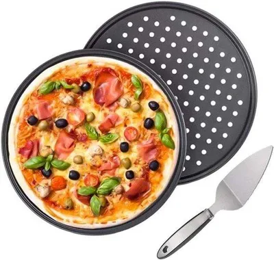 Image de Set de 2 moules à pizza antiadhésifs, idéal pour des pizzas croustillantes et alvéolées - Comprend une spatule à pizza - Set de cuisine pratique