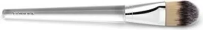 Produktbild von Clinique Foundation Brush Pinsel zum Auftragen vom flüssigen Make-up