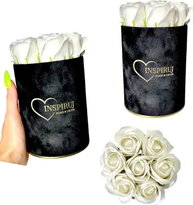 Produktbild von Flowerbox Inspiruj - Schwarze Box mit Seifenrosen - Nr. 19 Weiß