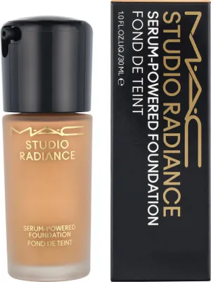 Produktbild von MAC Cosmetics Studio Radiance, Pumpenschlauch, Serum, Feuchtigkeitsspendend, Glättend, Braun, NC35, 30 ml